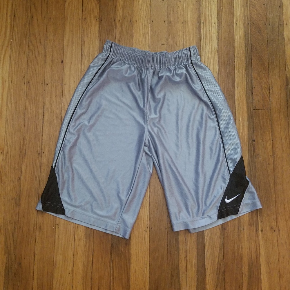 Nike Men's Athletic Shorts Silver, Size Large
